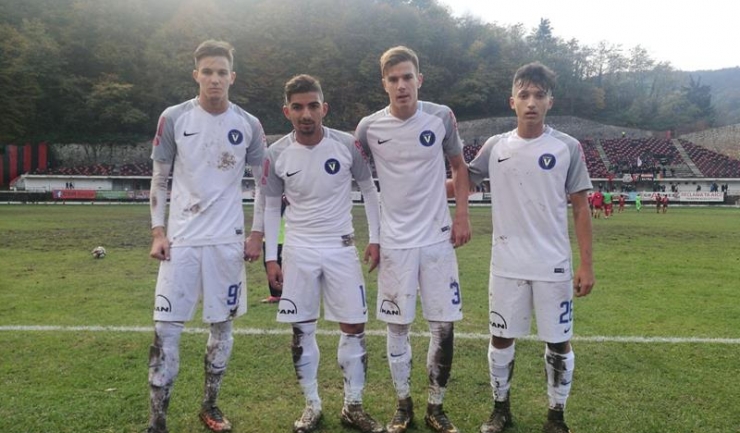 Cristian Ene (20 ani), Robert Neciu (18 ani), Tiberiu Căpușă (19 ani) și Roberto Mălăele (14 ani, șase luni și 26 de zile) au debutat pentru echipa de seniori a Viitorului