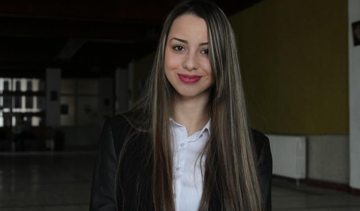 Președintele CJE, Andreea Bărbuleasa, elevă în clasa a X-a la Liceul Tehnologic ”Ion Podaru” din Ovidiu: ”Ne gândim să organizăm o caravană și să apelăm și la sprijinul unui psiholog despre educația sexuală”.