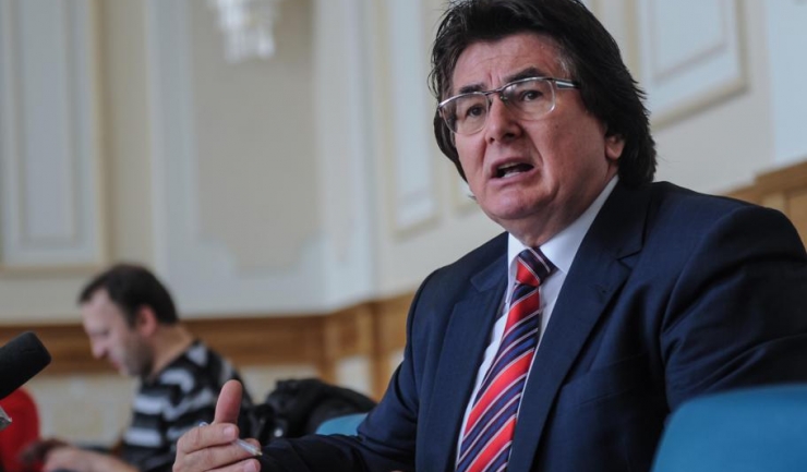 Actualul primar al Timișoarei, liberalul Nicolae Robu, este cercetat în dosarul privind retrocedarea ilegală a aproape 1.000 de imobile din municipiu