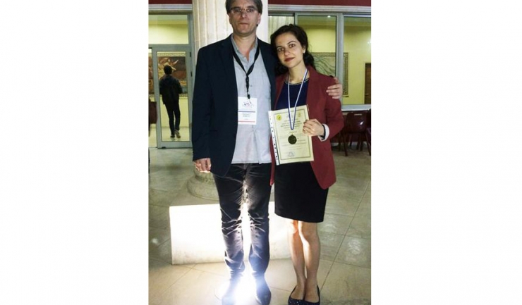 Andreea Burlacu, membră a lotului UOC, alături de lect. univ. dr. Florin Gabriel Iorgulescu