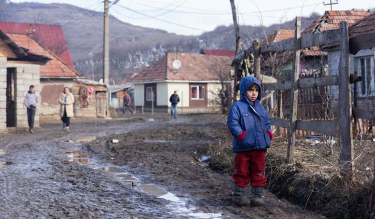 După 26 de ani de tranziție, 53% dintre români încă n-au acces la apă potabilă și canalizare...