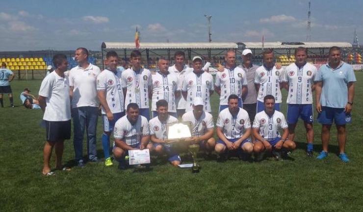 Jucătorii de la Frontiera Tomis au câștigat Campionatul IGPF și Trofeul „Spiru Haret” al MAI (sursa foto: Facebook Federatia Romana De Oină