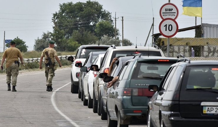 La granița dintre Ucraina și Crimeea va fi ridicat un gard pe distanța de 50 de kilometri