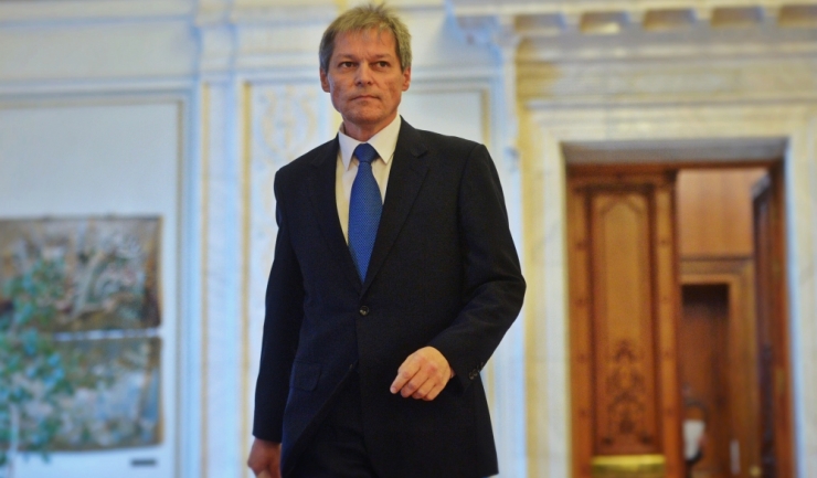 Premierul Dacian Cioloș: „Diminuările din învăţământ au fost greşeli“