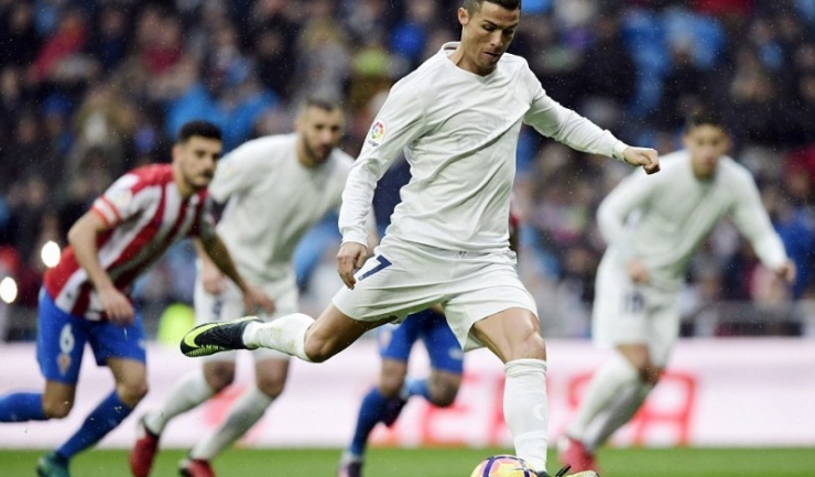 Cristiano Ronaldo a înscris de două ori în poarta lui Sporting Gijon