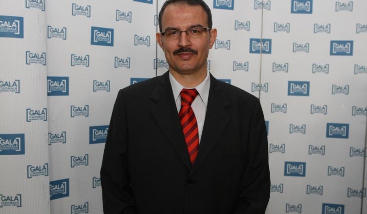 Directorul Liceului Internațional de Informatică, Mustafa Bedir: ”Noi funcționăm de 14 ani în Constanța, avem acreditare și respectăm legile statului român. Activitatea în școlile noastre se desfășoară și se va desfășura normal”.