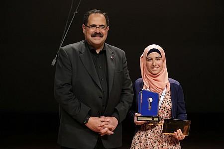 Palestinianca Afaf Sharif a câștigat 150.000 de dolari în urma unui concurs de lectură