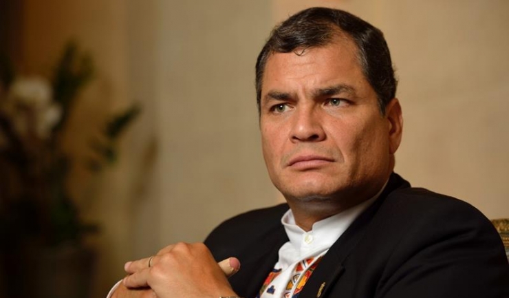 Preşedintele ecuadorian, Rafael Correa, care a apreciat costul pagubelor cutremurului la 3 miliarde de dolari, adică „2 - 3% din PIB”, a anunțat o creștere a TVA-ului de la 12% la 14% timp de un an.