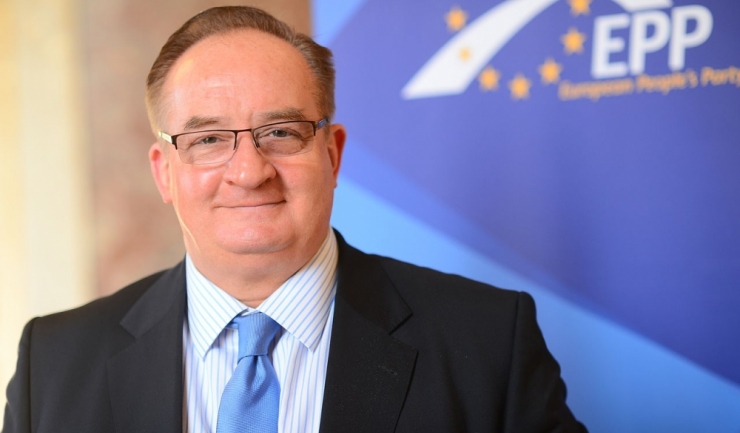 Eurodeputatul polonez Jacek Saryusz-Wolski, dorit de miniştrii polonezi în bătălia pentru preşedinţia Consiliului European