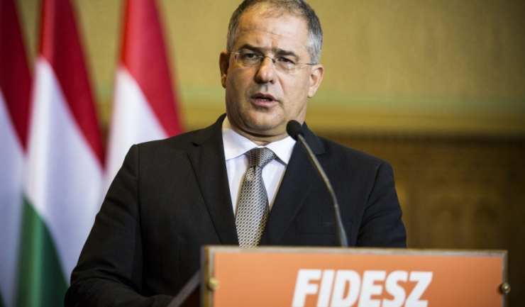 Liderul grupului parlamentar al partidului de guvernământ ungar Fidesz, Lajos Kosa