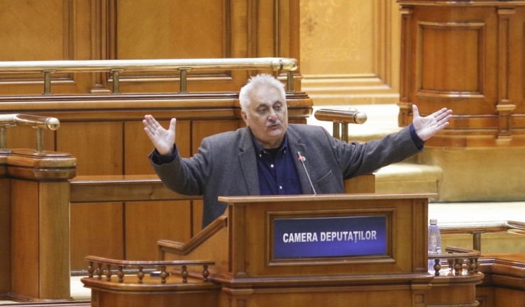 Deputatul Nicolae Bacalbașa a plătit scump pentru că a transformat o ședință a Camerei Deputaților într-una mai... puțin plictisitoare