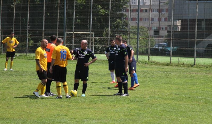 Olimpia Constanța (echipament negru) a terminat campionatul Ligii a VI-a pe locul 8