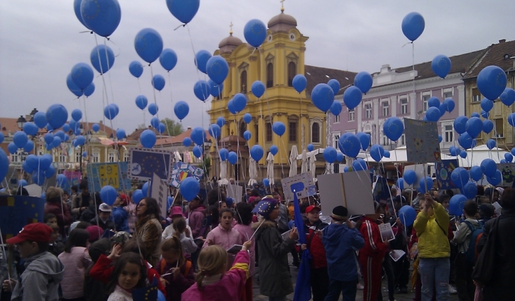 Parada statelor europene se încheie în Piața Ovidiu, unde se vor înălța baloane și vor avea loc momente artistice