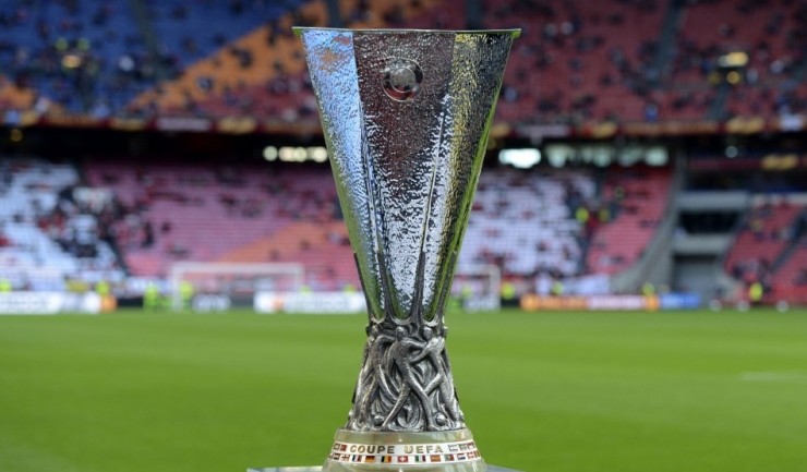 Trofeul pentru care vor lupta miercuri seară, la Basel, FC Liverpool și FC Sevilla