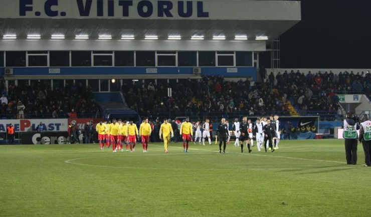 Dacă fanii s-au chinuit să ajungă pe stadion, VIP-urile au avut parte de un tratament regesc pe arena principală a Academiei de Fotbal „Gheorghe Hagi”