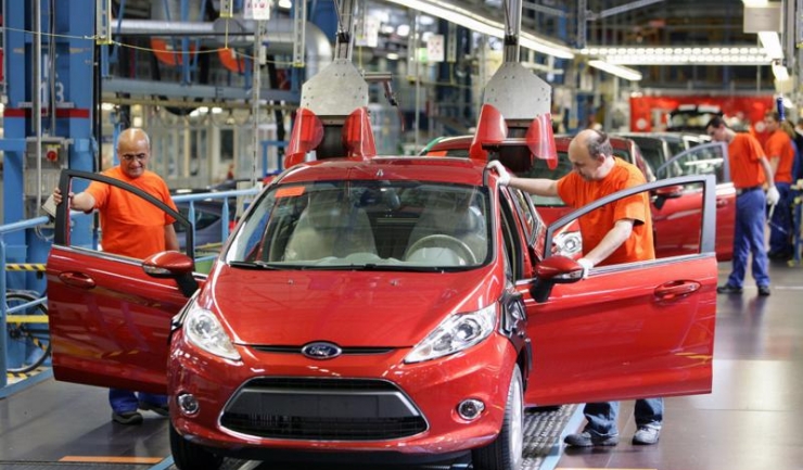 Ford trebuie să construiască 810.000 de automobile la Craiova, până în 2025
