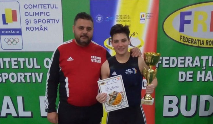 Mariana Dumitrache, sportivă antrenată de Angheluș Beșleagă, a câștigat Cupa României la haltere