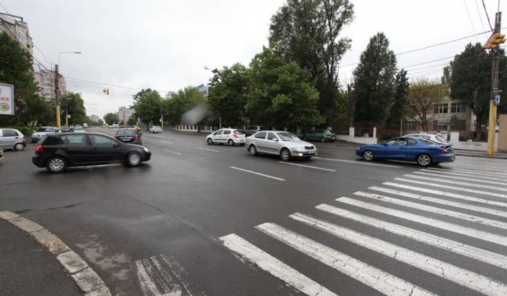 În intersecția dintre bulevardul Alexandru Lăpușneanu și strada Nicolae Iorga va apărea un nou sens giratoriu. Evident, pentru fluidizarea circulației.