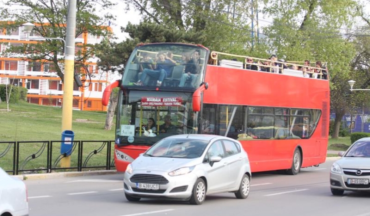 Autobuzele etajate ale RATC efectuează curse de mai mult timp pe diferite trasee, care cuprind obiective turistice din oraș
