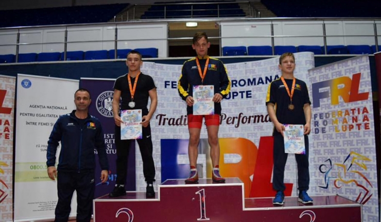 Florin Tița (CS Farul) s-a impus la categoria 50 kg a Turneului Internațional al României