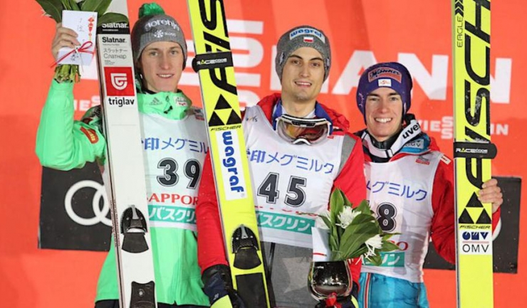 Maciej Kot (45) și Peter Prevc (39) au terminat cu același punctaj concursul desfășurat sâmbătă la Sapporo