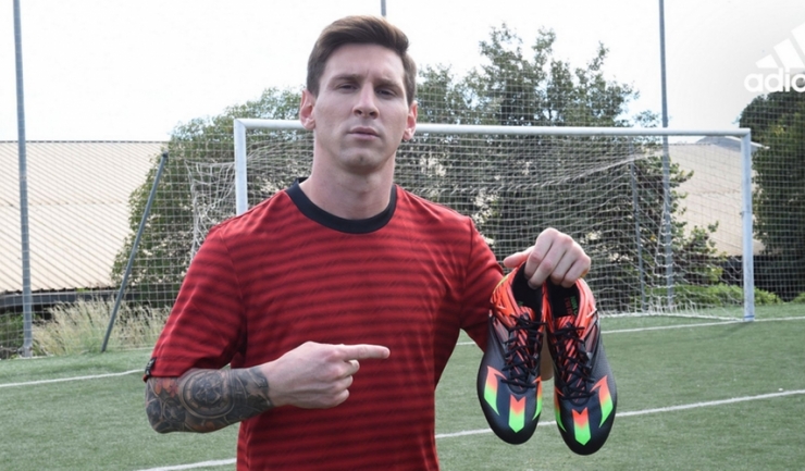 Lionel Messi a fost criticat dur după ce și-a oferit ghetele în scop caritabil pentru ajutorarea oamenilor săraci din Egipt