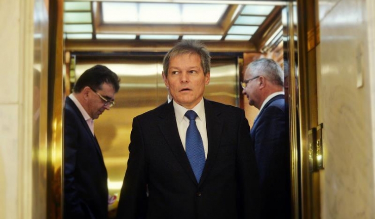 Premierul Dacian Cioloș a început să-i evalueze pe toți miniștrii din Cabinetul său. Nu este exclus să se lase cu o remaniere.