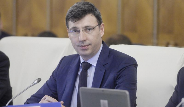 Ministrul Finanțelor, Ionuț Mișa: „Mă uit la prețurile de la pompă, dar în marea majoritate a timpului circul cu șofer (... - n.r.)“