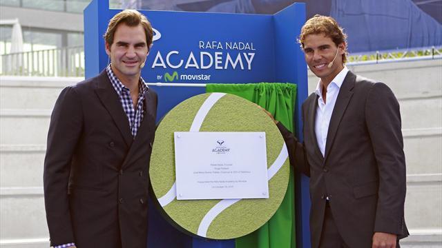 Roger Federer a fost invitatul de onoare al lui Rafael Nadal la inaugurarea propriei academii de tenis