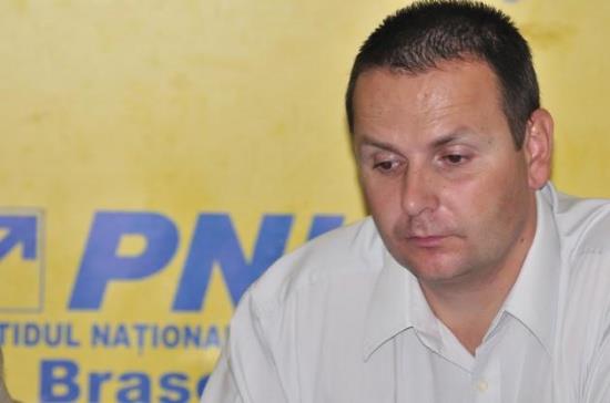 Deputatul PNL de Braşov Mihai Donţu a accidentat mortal, în noaptea de luni spre marți, un bărbat de 60 de ani, care traversa pe o trecere de pietoni din municipiul Braşov