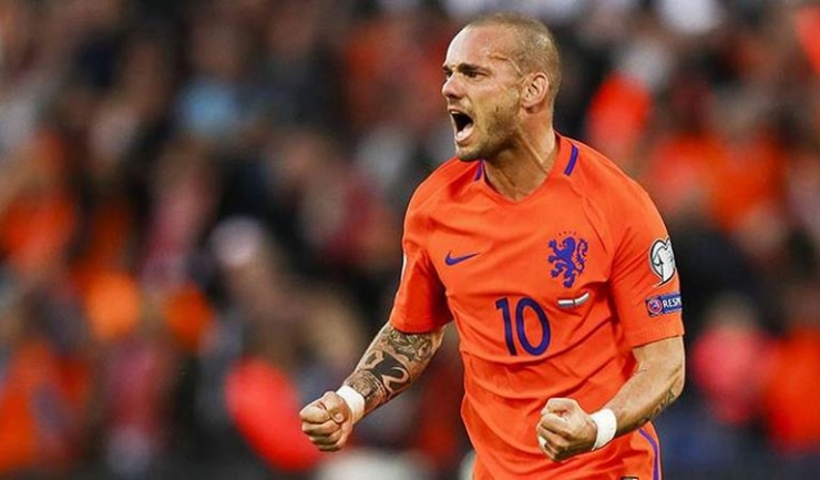Wesley Sneijder este cel mai cunoscut fotbalist anunțat de Olanda în lotul provizioriu pentru amicalul cu România