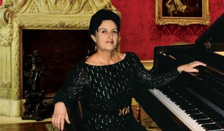 Pianista Hermina Gjoni