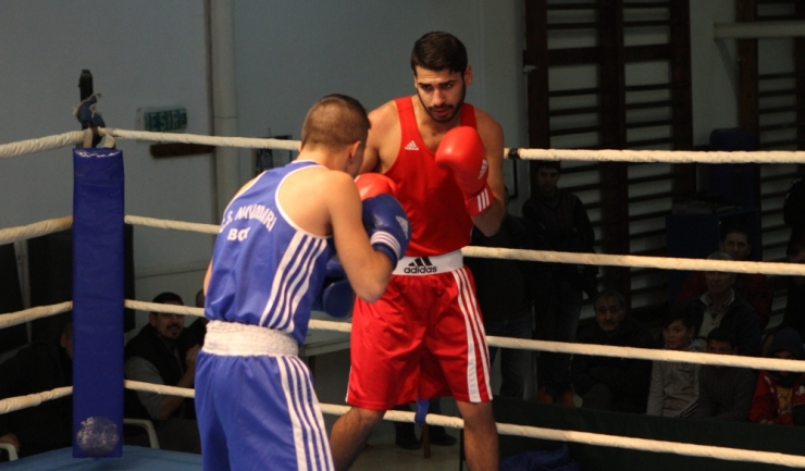 Pugilistul constănțean Arsen Mustafa este așteptat să boxeze duminică la Năvodari