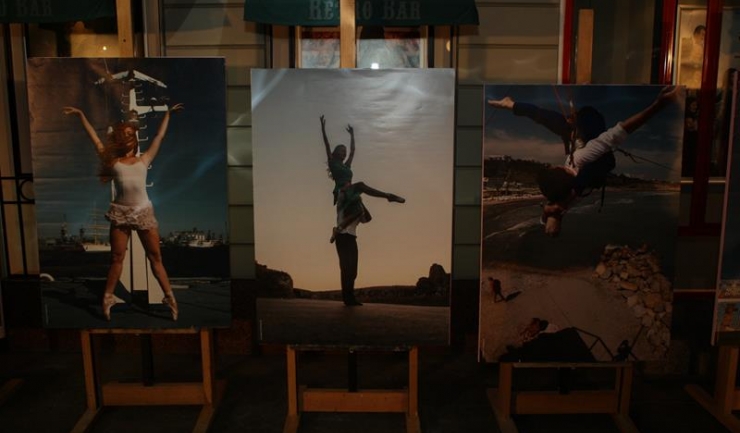 O frumoasă expoziție de fotografie, semnată de Adrian Bulboacă, a fost deschisă la premiera scurtmetrajului „Constanța. A Dancing City”