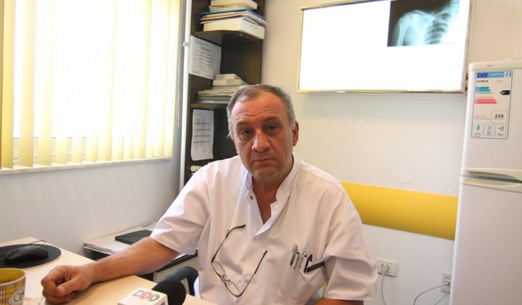 Șeful Secției de Ortopedie și Traumatologie Constanța, dr. Alexandru Șerban: ”Aceste operații de revizie a protezelor, cu complicații multe, reprezintă vârful de top al intervențiilor chirurgicale în ortopedie”