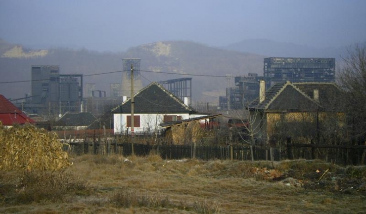 Românii care trăiesc în cele mai poluate localităţi din ţară ar putea ieşi la pensie cu doi ani mai repede faţă de vârsta legală, fără să piardă bani
