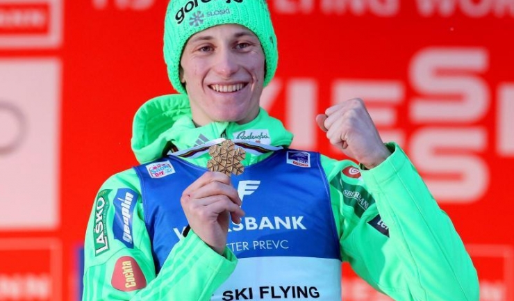 Peter Prevc este noul campion mondial la zbor pe schiuri