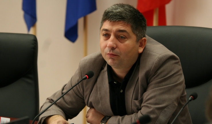 Preşedintele Consiliului Judeţean Cluj, Alin Tişe, a anunțat că vrea să candideze pentru o funcţie de conducere la vârful partidului, posibil şi pentru cea de preşedinte