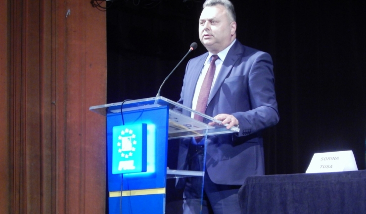 Președintele liberalilor din județ, Gheorghe Dragomir, l-a criticat pe președintele interimar al organizației municipale Constanța a PNL, Vergil Chițac, spunând că biroul său nu mai lucrează în concordanță cu regulamentul și statutul partidului