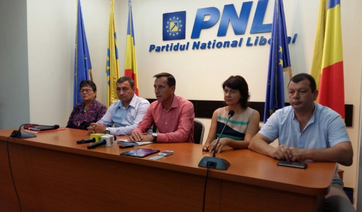 Conducerea PNL a anunțat că aproximativ 300 de membri ALDE, PRU și M10 din Limanu și-au părăsit formațiunile pentru a se înscrie în PNL