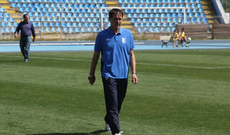 Ion Răuță, fostul antrenor al FC Farul, îi pregătește pe puștii de la Victoria Cumpăna