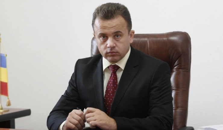 Ministrul Educației, Liviu Pop: „Nu sunt de acord să alerge persoanele, prefer să alerge hârtiile”.