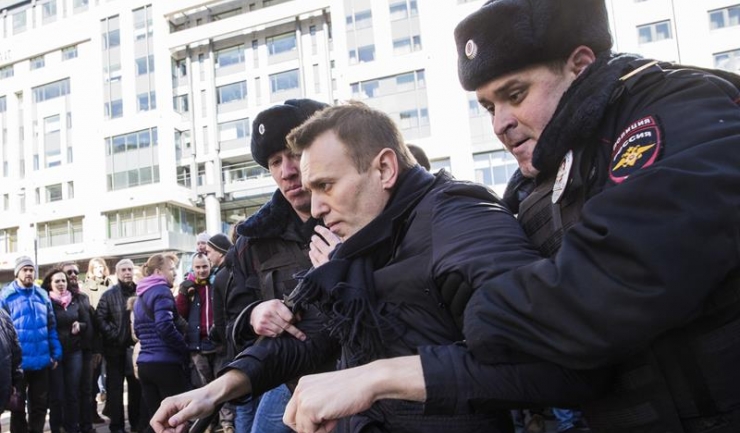 Principalul opozant al regimului de la Kremlin, Aleksei Navalnîi, a fost reținut la Moscova