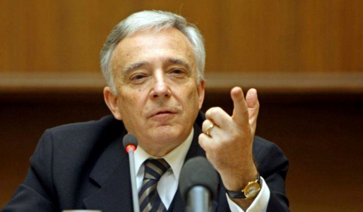 Guvernatorul BNR, Mugur Isărescu: „Să creditezi o firmă slab capitalizată sau cu capitaluri negative este puşcărie curată pentru un bancher“