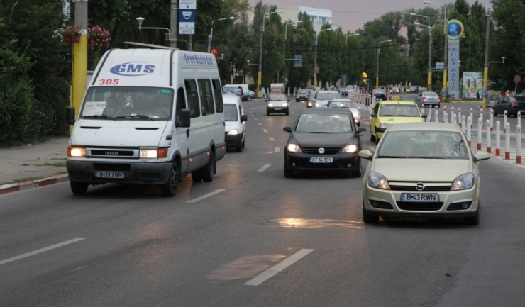 Firmele de maxi-taxi care vor fi prinse că nu respectă regulile riscă să își piardă dreptul de a transporta călători