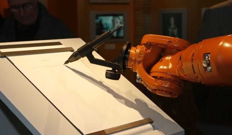 Aproape jumătate dintre locurile de muncă ar putea fi preluate de roboți, până în 2035