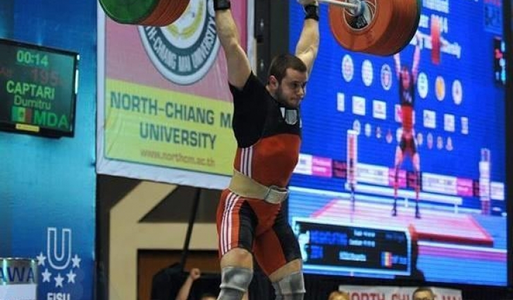 Dumitru Captari a obținut trei medalii de bronz la categoria 77 kg (foto: Facebook)