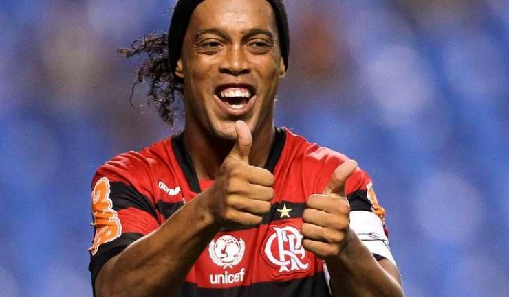 Brazilianul Ronaldinho îi va încânta pe indieni și la fotbalul jucat în sală