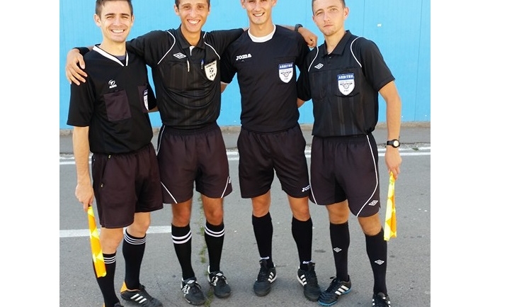 Brigada alcătuită din Gabriel Bodnar, Alex Despina, Cristian Pascu și Cristian Tănase (de la stânga la dreapta), înaintea unui meci arbitrat la Galați (foto: Facebook)