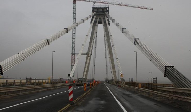 Podul de la Agigea nu mai este închis circulației, dar minunea nu va dura decât trei sau patru luni